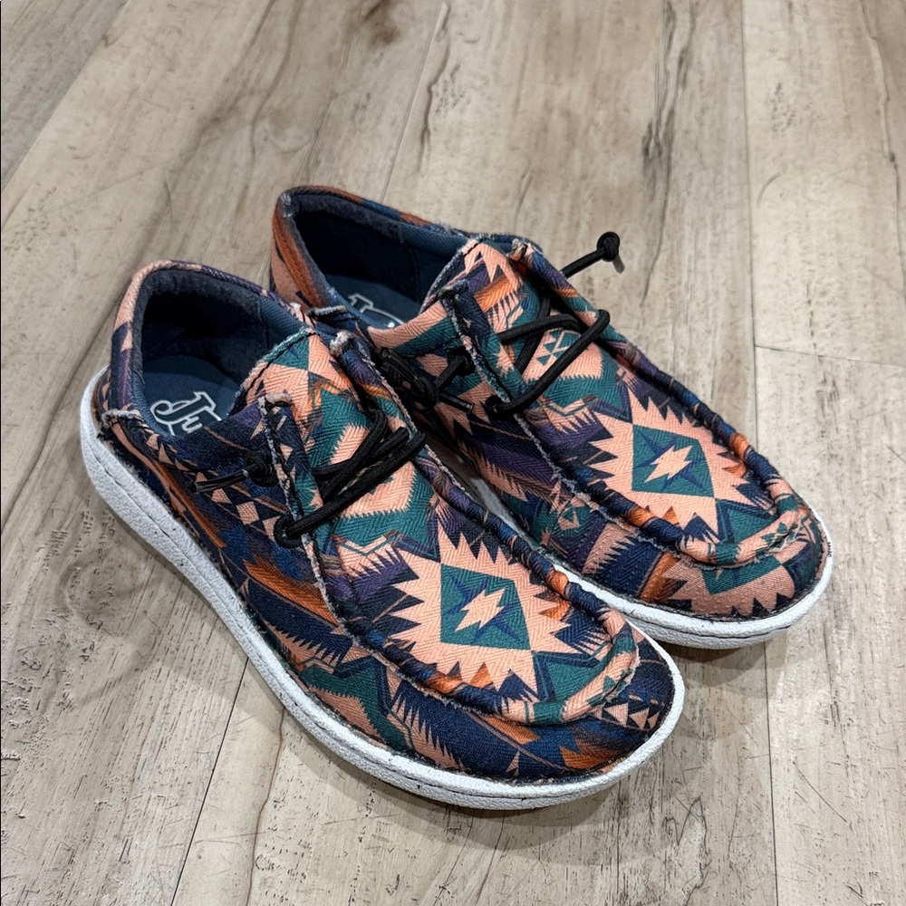 Casual Womens Slip-On Shoes in Navy & Peach Geometric Print